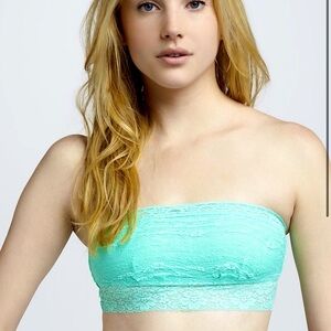 FREE PEOPLE  Scalloped Lace Trim Bandeau in Tropical Green